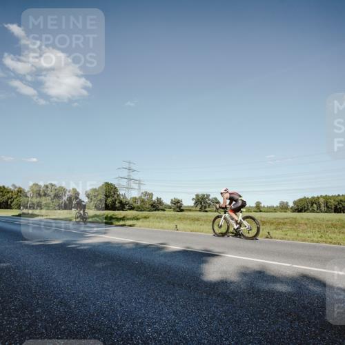 07.09.2025 - 19. Norderstedt Triathlon Michael Burmester http://msf.ph/oto/8860549 07.09.2025 15:53:29 Radfahren 362, 505, 864, 953, 1400 meine-sportfotos.de