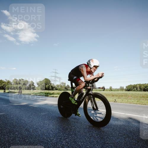 07.09.2025 - 19. Norderstedt Triathlon Michael Burmester http://msf.ph/oto/8860556 07.09.2025 15:53:30 Radfahren 362, 505, 864, 953, 1400 meine-sportfotos.de