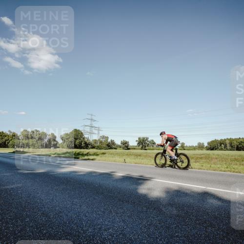 07.09.2025 - 19. Norderstedt Triathlon Michael Burmester http://msf.ph/oto/8860563 07.09.2025 15:53:37 Radfahren 519 meine-sportfotos.de