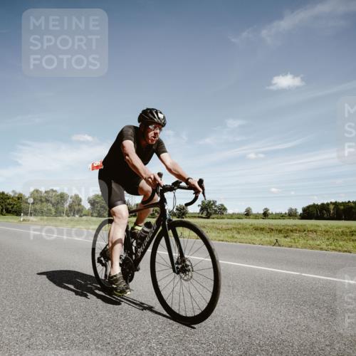 07.09.2025 - 19. Norderstedt Triathlon Michael Burmester http://msf.ph/oto/8860572 07.09.2025 12:57:15 Radfahren 706 meine-sportfotos.de