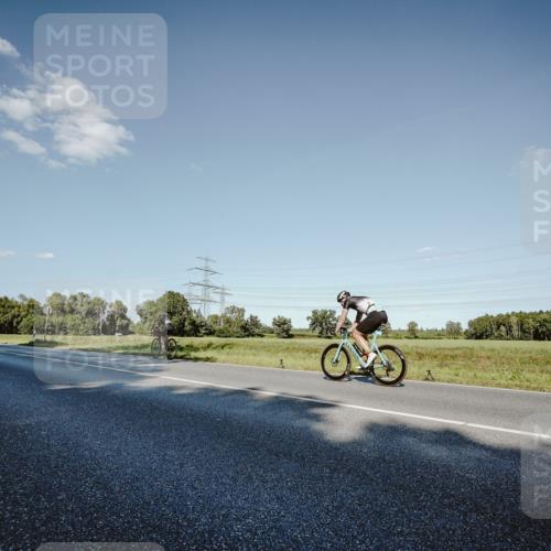 07.09.2025 - 19. Norderstedt Triathlon Michael Burmester http://msf.ph/oto/8860591 07.09.2025 15:53:47 Radfahren 507, 1072, 1084, 1427 meine-sportfotos.de