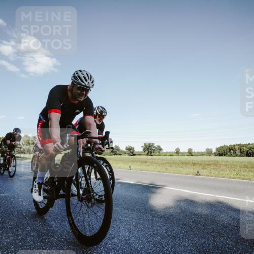 07.09.2025 - 19. Norderstedt Triathlon Michael Burmester http://msf.ph/oto/8860605 07.09.2025 15:53:51 Radfahren 493, 507, 542, 889, 931, 952, 955, 1053, 1072, 1091, 1427, 1553, 1577 meine-sportfotos.de