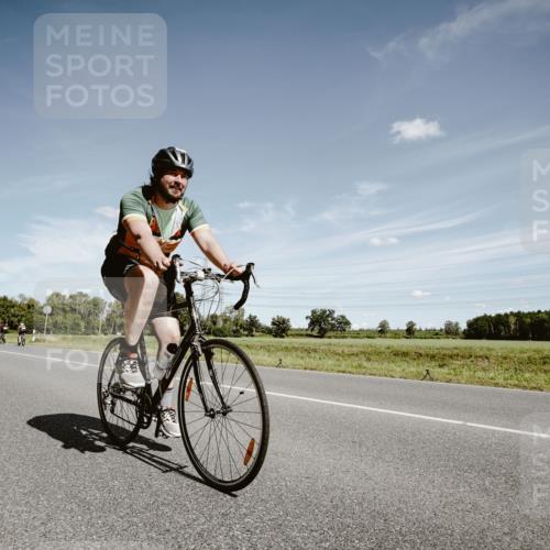 07.09.2025 - 19. Norderstedt Triathlon Michael Burmester http://msf.ph/oto/8860607 07.09.2025 12:57:39 Radfahren 157 meine-sportfotos.de