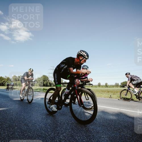 07.09.2025 - 19. Norderstedt Triathlon Michael Burmester http://msf.ph/oto/8860609 07.09.2025 15:53:52 Radfahren 493, 542, 889, 931, 952, 955, 1053, 1072, 1091, 1427, 1553, 1577 meine-sportfotos.de