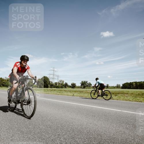 07.09.2025 - 19. Norderstedt Triathlon Michael Burmester http://msf.ph/oto/8860617 07.09.2025 12:57:46 Radfahren 242, 318, 841, 1238, 1326 meine-sportfotos.de