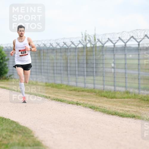 14.09.2025 - Airport Race Dr. Thomas Lammeyer http://msf.ph/oto/8860759 14.09.2025 11:49:58 Laufen 828 meine-sportfotos.de
