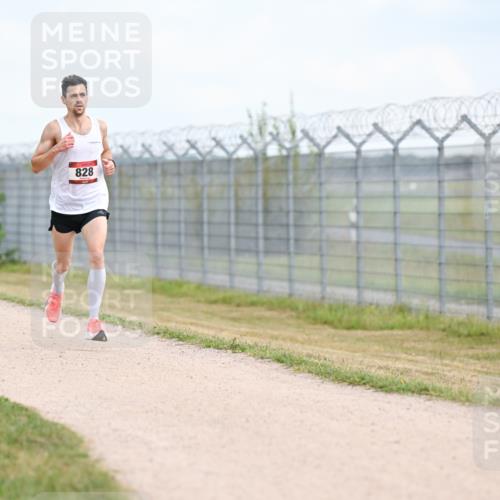 14.09.2025 - Airport Race Dr. Thomas Lammeyer http://msf.ph/oto/8860761 14.09.2025 11:49:58 Laufen 828 meine-sportfotos.de