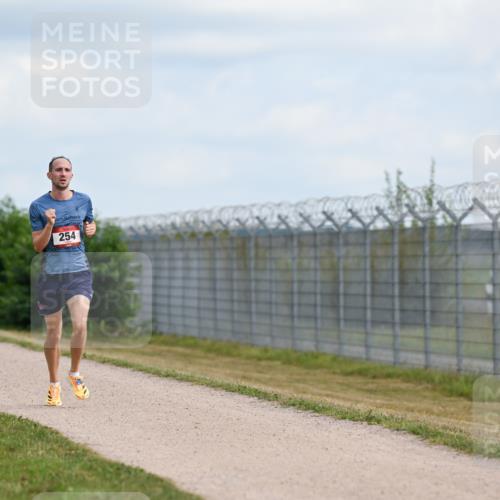 14.09.2025 - Airport Race Dr. Thomas Lammeyer http://msf.ph/oto/8860781 14.09.2025 11:50:25 Laufen 254 meine-sportfotos.de