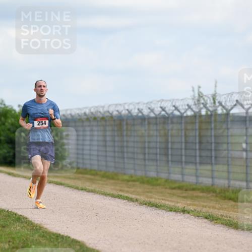 14.09.2025 - Airport Race Dr. Thomas Lammeyer http://msf.ph/oto/8860783 14.09.2025 11:50:25 Laufen 254 meine-sportfotos.de