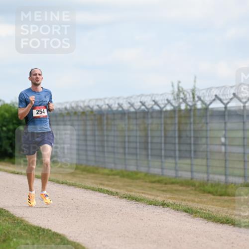 14.09.2025 - Airport Race Dr. Thomas Lammeyer http://msf.ph/oto/8860786 14.09.2025 11:50:26 Laufen 254 meine-sportfotos.de