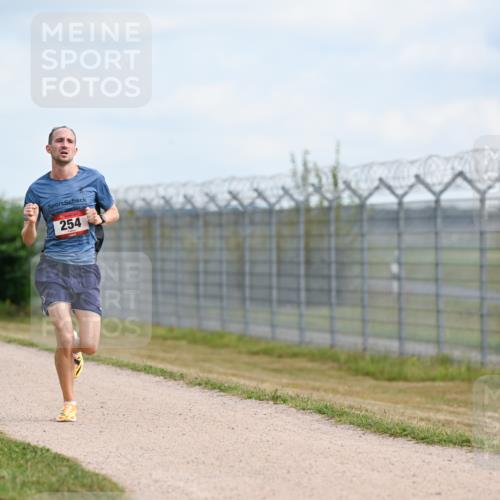 14.09.2025 - Airport Race Dr. Thomas Lammeyer http://msf.ph/oto/8860790 14.09.2025 11:50:26 Laufen 254 meine-sportfotos.de