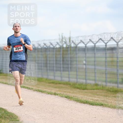 14.09.2025 - Airport Race Dr. Thomas Lammeyer http://msf.ph/oto/8860794 14.09.2025 11:50:27 Laufen 254 meine-sportfotos.de