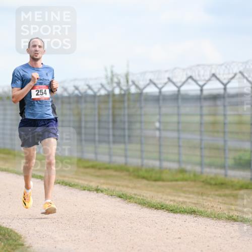 14.09.2025 - Airport Race Dr. Thomas Lammeyer http://msf.ph/oto/8860796 14.09.2025 11:50:27 Laufen 254 meine-sportfotos.de