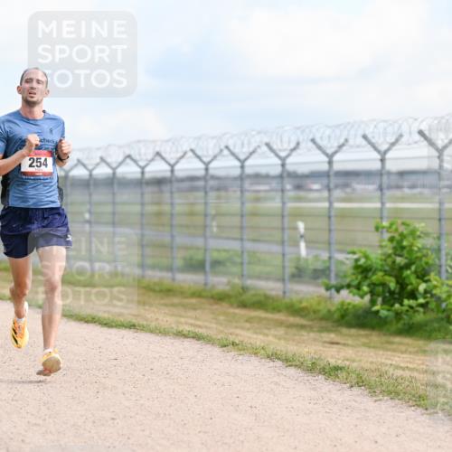 14.09.2025 - Airport Race Dr. Thomas Lammeyer http://msf.ph/oto/8860806 14.09.2025 11:50:29 Laufen 254 meine-sportfotos.de