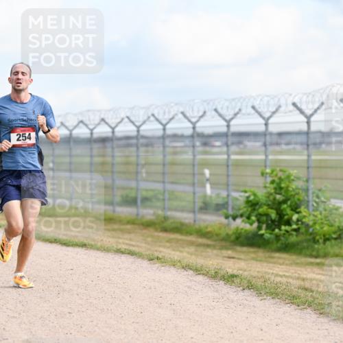 14.09.2025 - Airport Race Dr. Thomas Lammeyer http://msf.ph/oto/8860807 14.09.2025 11:50:29 Laufen 254 meine-sportfotos.de