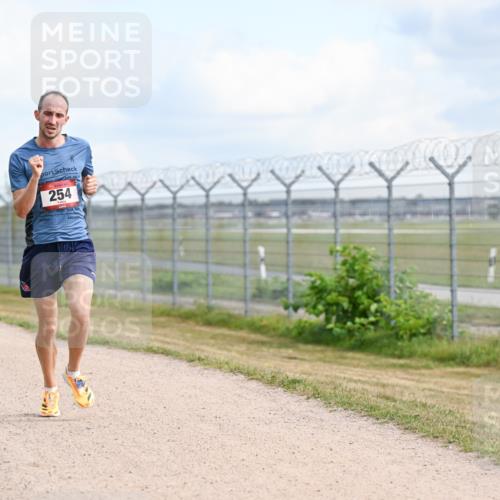 14.09.2025 - Airport Race Dr. Thomas Lammeyer http://msf.ph/oto/8860810 14.09.2025 11:50:29 Laufen 254 meine-sportfotos.de