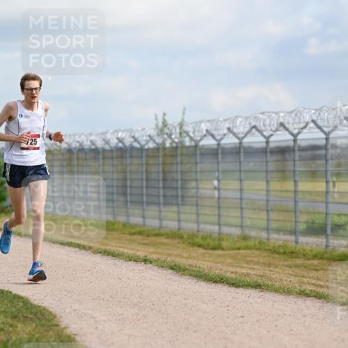 14.09.2025 - Airport Race Dr. Thomas Lammeyer http://msf.ph/oto/8860876 14.09.2025 11:51:21 Laufen 725 meine-sportfotos.de