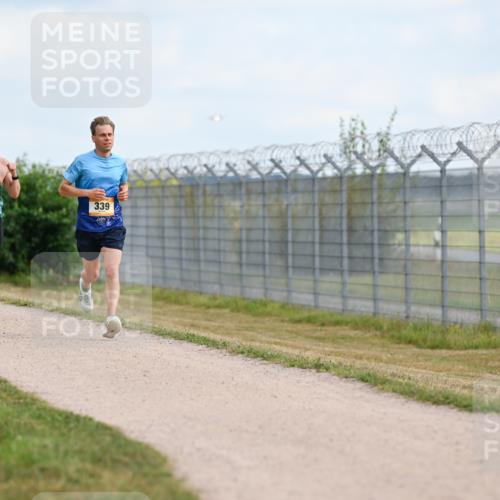 14.09.2025 - Airport Race Dr. Thomas Lammeyer http://msf.ph/oto/8860892 14.09.2025 11:52:11 Laufen 2079, 339 meine-sportfotos.de
