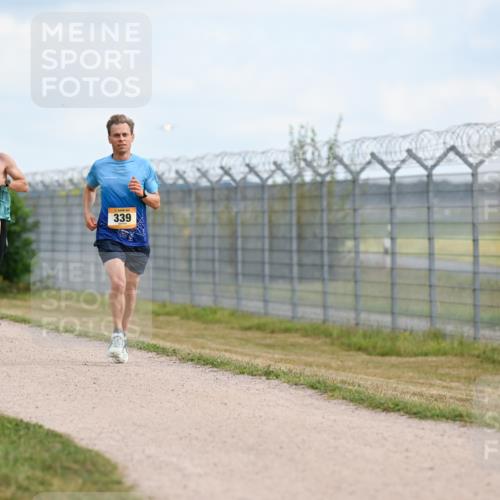 14.09.2025 - Airport Race Dr. Thomas Lammeyer http://msf.ph/oto/8860894 14.09.2025 11:52:12 Laufen 2079, 339 meine-sportfotos.de