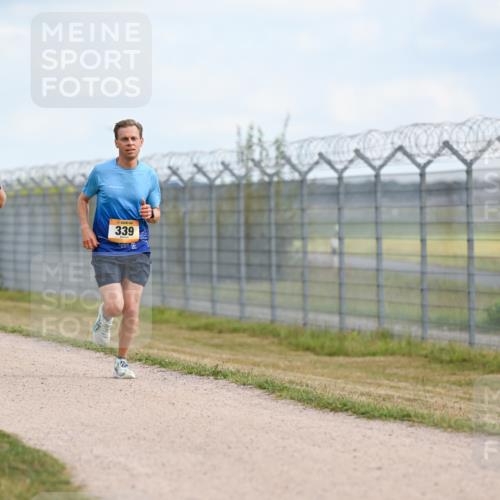 14.09.2025 - Airport Race Dr. Thomas Lammeyer http://msf.ph/oto/8860898 14.09.2025 11:52:13 Laufen 339, 2079 meine-sportfotos.de