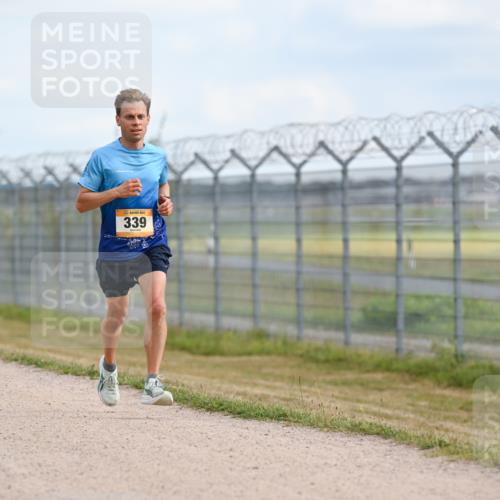 14.09.2025 - Airport Race Dr. Thomas Lammeyer http://msf.ph/oto/8860906 14.09.2025 11:52:14 Laufen 339, 2079 meine-sportfotos.de