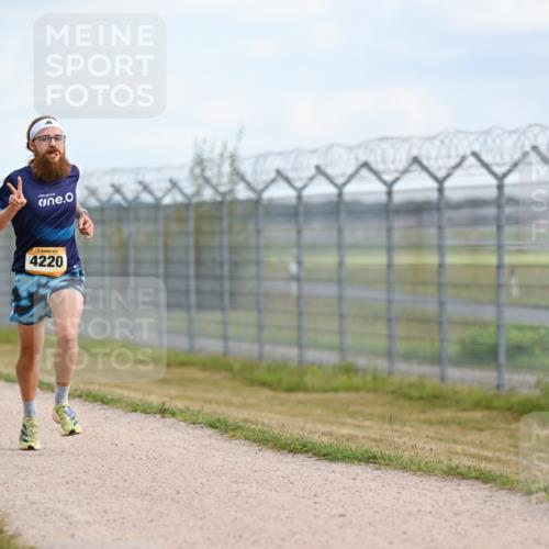 14.09.2025 - Airport Race Dr. Thomas Lammeyer http://msf.ph/oto/8860928 14.09.2025 11:52:24 Laufen 4220 meine-sportfotos.de