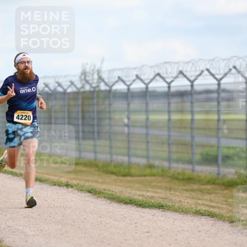 14.09.2025 - Airport Race Dr. Thomas Lammeyer http://msf.ph/oto/8860929 14.09.2025 11:52:24 Laufen 4220 meine-sportfotos.de