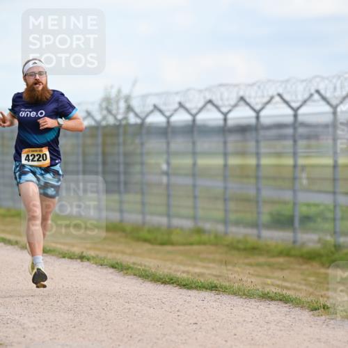 14.09.2025 - Airport Race Dr. Thomas Lammeyer http://msf.ph/oto/8860931 14.09.2025 11:52:24 Laufen 4220 meine-sportfotos.de