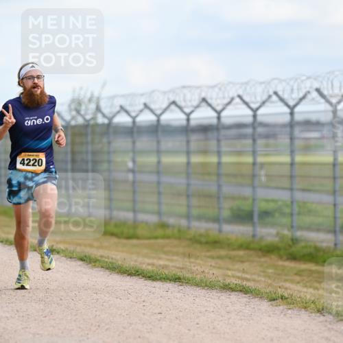 14.09.2025 - Airport Race Dr. Thomas Lammeyer http://msf.ph/oto/8860933 14.09.2025 11:52:24 Laufen 4220 meine-sportfotos.de