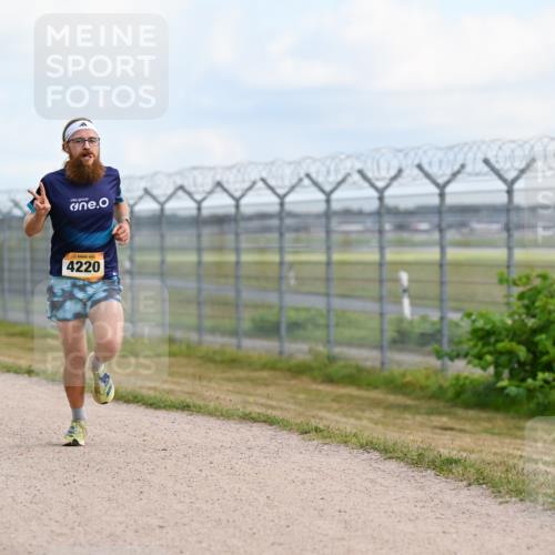 14.09.2025 - Airport Race Dr. Thomas Lammeyer http://msf.ph/oto/8860938 14.09.2025 11:52:25 Laufen 4220 meine-sportfotos.de