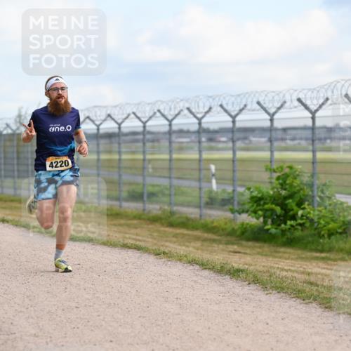 14.09.2025 - Airport Race Dr. Thomas Lammeyer http://msf.ph/oto/8860940 14.09.2025 11:52:25 Laufen 4220 meine-sportfotos.de