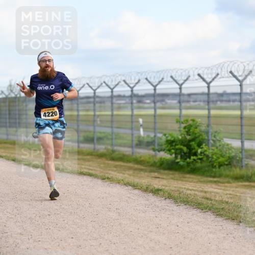 14.09.2025 - Airport Race Dr. Thomas Lammeyer http://msf.ph/oto/8860942 14.09.2025 11:52:26 Laufen 4220 meine-sportfotos.de
