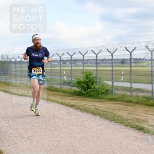 14.09.2025 - Airport Race Dr. Thomas Lammeyer http://msf.ph/oto/8860946 14.09.2025 11:52:26 Laufen 4220 meine-sportfotos.de