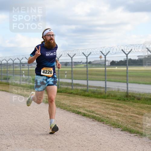 14.09.2025 - Airport Race Dr. Thomas Lammeyer http://msf.ph/oto/8860955 14.09.2025 11:52:27 Laufen 0, 4220 meine-sportfotos.de