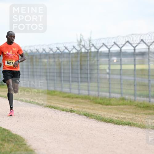 14.09.2025 - Airport Race Dr. Thomas Lammeyer http://msf.ph/oto/8860961 14.09.2025 11:53:07 Laufen 527 meine-sportfotos.de