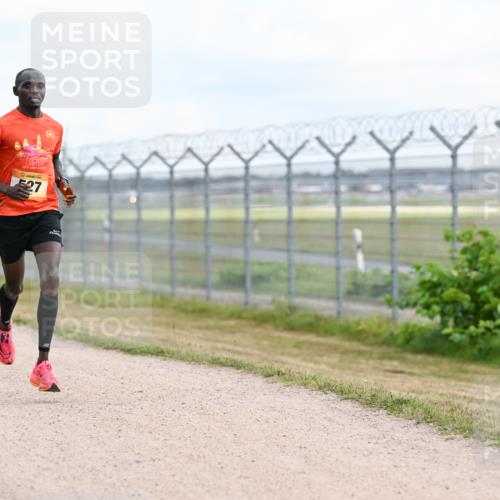 14.09.2025 - Airport Race Dr. Thomas Lammeyer http://msf.ph/oto/8860977 14.09.2025 11:53:09 Laufen 16487, 527 meine-sportfotos.de