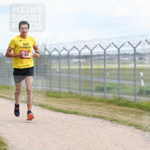 14.09.2025 - Airport Race Dr. Thomas Lammeyer http://msf.ph/oto/8860990 14.09.2025 11:53:21 Laufen 93 meine-sportfotos.de