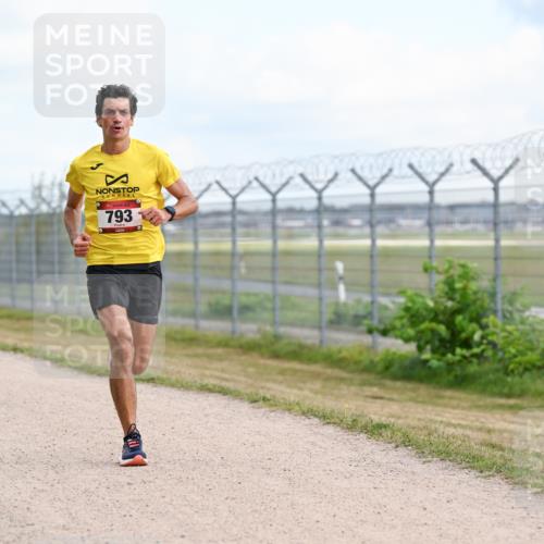 14.09.2025 - Airport Race Dr. Thomas Lammeyer http://msf.ph/oto/8860998 14.09.2025 11:53:22 Laufen 793 meine-sportfotos.de