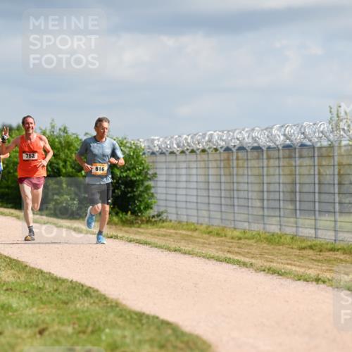 14.09.2025 - Airport Race Dr. Thomas Lammeyer http://msf.ph/oto/8861021 14.09.2025 11:54:14 Laufen 518, 762, 616 meine-sportfotos.de