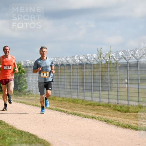 14.09.2025 - Airport Race Dr. Thomas Lammeyer http://msf.ph/oto/8861035 14.09.2025 11:54:17 Laufen 762, 518, 616 meine-sportfotos.de