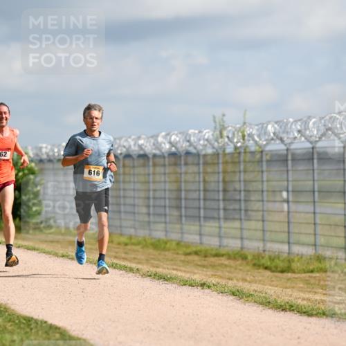 14.09.2025 - Airport Race Dr. Thomas Lammeyer http://msf.ph/oto/8861036 14.09.2025 11:54:17 Laufen 518, 762, 616 meine-sportfotos.de