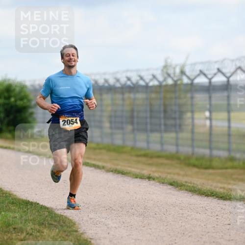 14.09.2025 - Airport Race Dr. Thomas Lammeyer http://msf.ph/oto/8861111 14.09.2025 11:54:32 Laufen 2054 meine-sportfotos.de