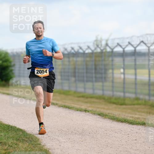 14.09.2025 - Airport Race Dr. Thomas Lammeyer http://msf.ph/oto/8861113 14.09.2025 11:54:32 Laufen 2054 meine-sportfotos.de