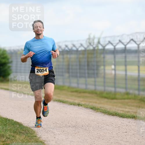 14.09.2025 - Airport Race Dr. Thomas Lammeyer http://msf.ph/oto/8861114 14.09.2025 11:54:32 Laufen 2054 meine-sportfotos.de