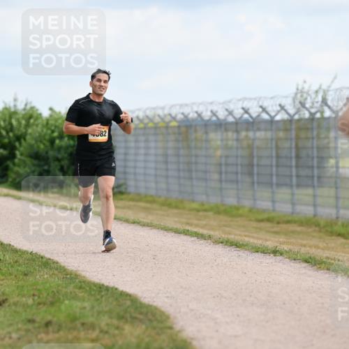 14.09.2025 - Airport Race Dr. Thomas Lammeyer http://msf.ph/oto/8861119 14.09.2025 11:54:35 Laufen 582 meine-sportfotos.de