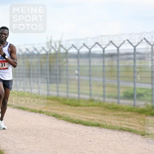 14.09.2025 - Airport Race Dr. Thomas Lammeyer http://msf.ph/oto/8861149 14.09.2025 11:54:55 Laufen 131 meine-sportfotos.de