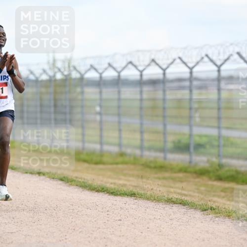 14.09.2025 - Airport Race Dr. Thomas Lammeyer http://msf.ph/oto/8861152 14.09.2025 11:54:55 Laufen 131 meine-sportfotos.de