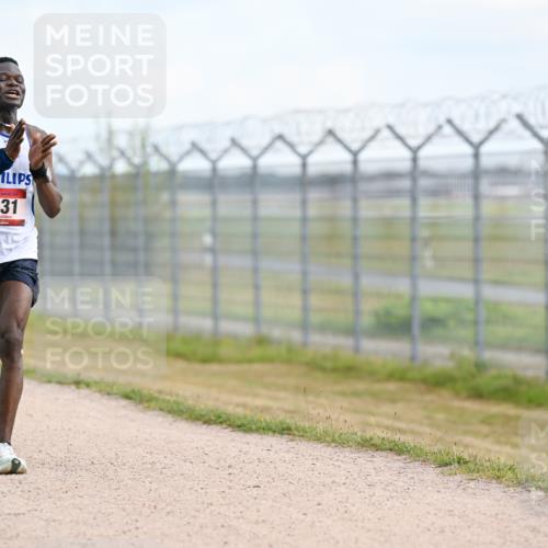 14.09.2025 - Airport Race Dr. Thomas Lammeyer http://msf.ph/oto/8861153 14.09.2025 11:54:56 Laufen 131 meine-sportfotos.de