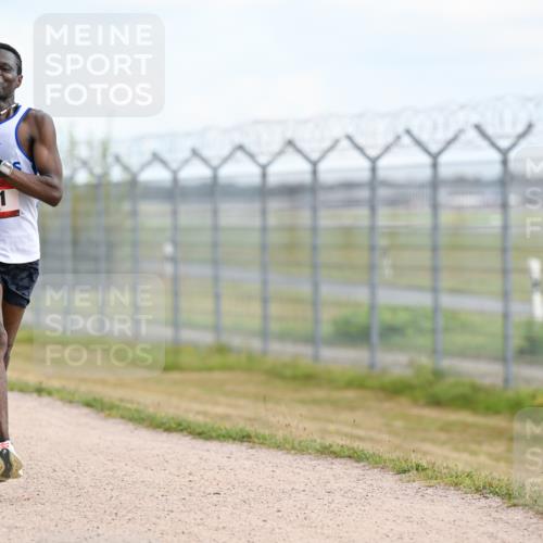 14.09.2025 - Airport Race Dr. Thomas Lammeyer http://msf.ph/oto/8861155 14.09.2025 11:54:56 Laufen 131 meine-sportfotos.de