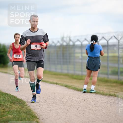 14.09.2025 - Airport Race Dr. Thomas Lammeyer http://msf.ph/oto/8861291 14.09.2025 11:56:24 Laufen 844 meine-sportfotos.de